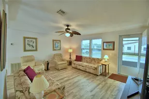 4802 Colonnades Cir E, Lakeland, FL 33811 - Photo 9