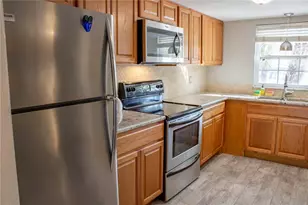 1920 E Edgewood Dr, Lakeland, FL 33803 - Photo 9