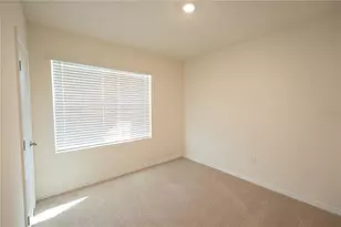 444 Taylor Groves Dr, Lake Wales, FL 33898 - Photo 9