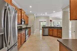 8288 Lake James Dr, Lakeland, FL 33810 - Photo 25