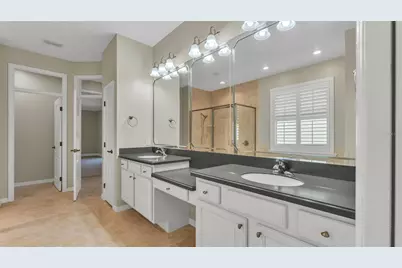 8288 Lake James Drive, Lakeland, FL 33810 - Photo 33