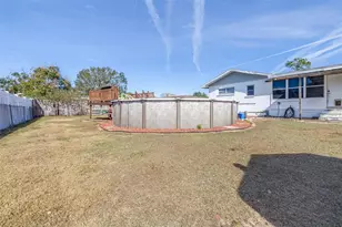 628 E Laurel Ave, Eagle Lake, FL 33839 - Photo 43