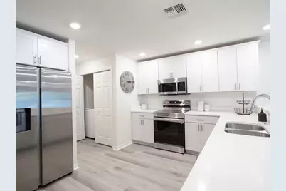 2805 Idyll Lakes Circle, Plant City, FL 33566 - Photo 5