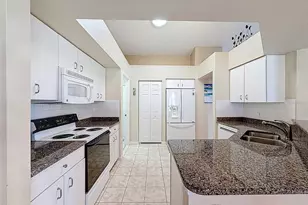 5865 Macaw Pl, Lakeland, FL 33809 - Photo 11