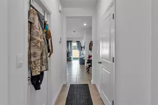 3532 White Dandelion Ct, Plant City, FL 33565 - Photo 5