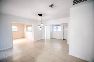 2317 Harris St, Lakeland, FL 33801 - Photo 5