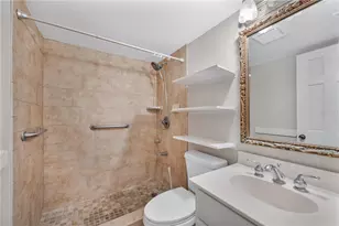 1920 E Edgewood Dr, Lakeland, FL 33803 - Photo 11