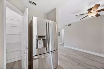 1920 E Edgewood Drive #L5, Lakeland, FL 33803 - Photo 7