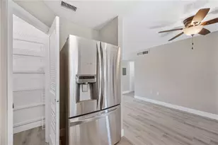 1920 E Edgewood Dr, Lakeland, FL 33803 - Photo 7