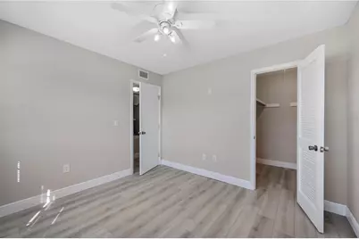 1920 E Edgewood Drive #L5, Lakeland, FL 33803 - Photo 11