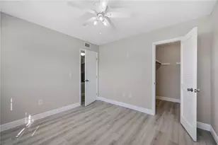1920 E Edgewood Dr, Lakeland, FL 33803 - Photo 11
