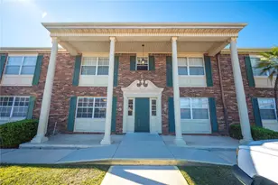 1920 E Edgewood Dr, Lakeland, FL 33803 - Photo 1