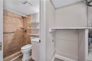 1920 E Edgewood Dr, Lakeland, FL 33803 - Photo 13