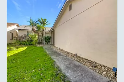 4406 Glenns Landing, Winter Haven, FL 33884 - Photo 3