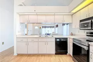 38460 Cottonwood Pl, Zephyrhills, FL 33542 - Photo 15