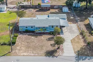 729 E Lake Ave, Eagle Lake, FL 33839 - Photo 1