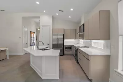 7826 Lake James Boulevard, Lakeland, FL 33810 - Photo 9