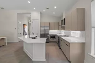 7826 Lake James Blvd, Lakeland, FL 33810 - Photo 9