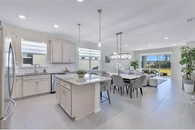 2434 N Cliff Way, Saint Cloud, FL 34771 - Photo 9