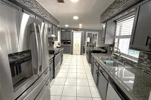 2324 Creek Side Dr, Lakeland, FL 33811 - Photo 17