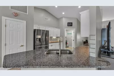 3581 Marsh Wren Street, Lakeland, FL 33811 - Photo 9