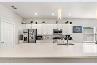 1056 Aruba Avenue, Mulberry, FL 33860 - Photo 13