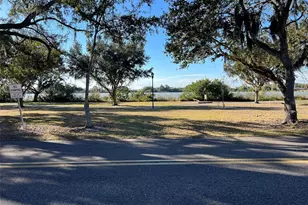 2208 Lake Blvd, Winter Haven, FL 33881 - Photo 5