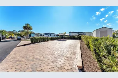 2529 Lemonwood Avenue, Clermont, FL 34714 - Photo 11