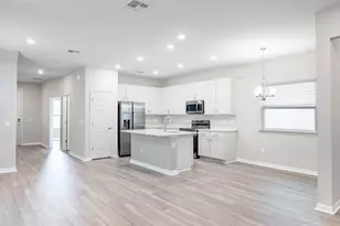 551 Windy Willow Wy, Saint Cloud, FL 34771 - Photo 3