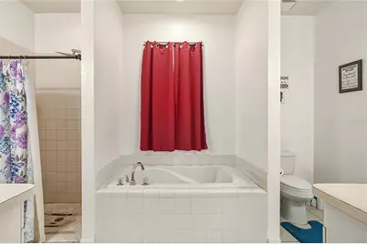 1703 Oakwood Estates Drive, Plant City, FL 33563 - Photo 23