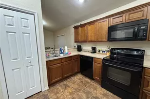 7121 Scenic Hills Blvd, Lakeland, FL 33810 - Photo 9