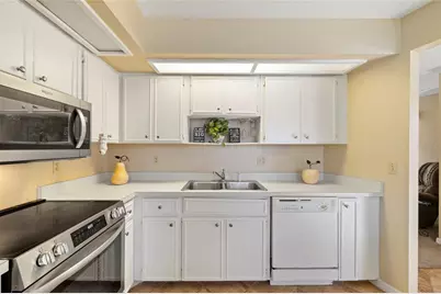 1626 Willow Run, Sebring, FL 33872 - Photo 9