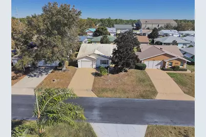 1626 Willow Run, Sebring, FL 33872 - Photo 3