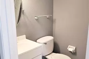 1836 N Crystal Lake Dr, Lakeland, FL 33801 - Photo 11