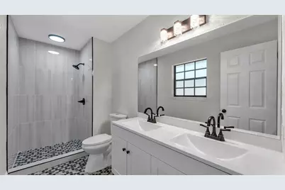 6572 Forestwood Drive W, Lakeland, FL 33811 - Photo 9