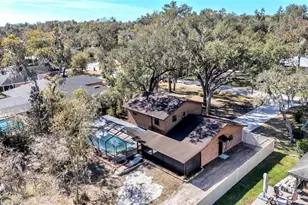 6572 Forestwood Dr W, Lakeland, FL 33811 - Photo 17