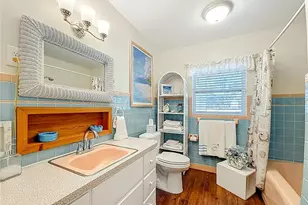 143 E Lemon St, Lady Lake, FL 32159 - Photo 35