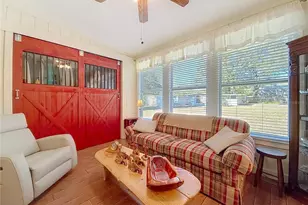 143 E Lemon St, Lady Lake, FL 32159 - Photo 21