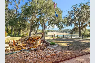 143 E Lemon Street, Lady Lake, FL 32159 - Photo 43