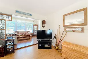 143 E Lemon St, Lady Lake, FL 32159 - Photo 13