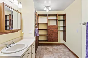 4861 Colonnades Cir E, Lakeland, FL 33811 - Photo 15