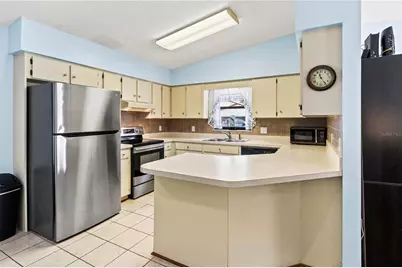 4861 Colonnades Circle E, Lakeland, FL 33811 - Photo 9