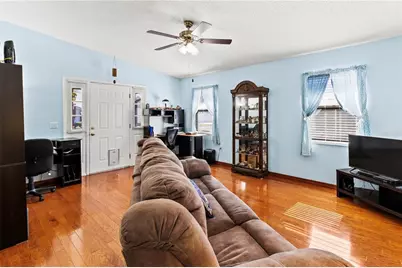 4861 Colonnades Circle E, Lakeland, FL 33811 - Photo 3