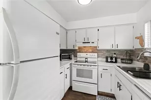 109 Las Flores, Winter Haven, FL 33884 - Photo 13