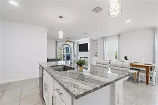 3307 Hilltop Cir, Bradenton, FL 34211 - Photo 11