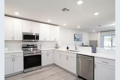 2789 Idyll Lakes Circle, Plant City, FL 33566 - Photo 5