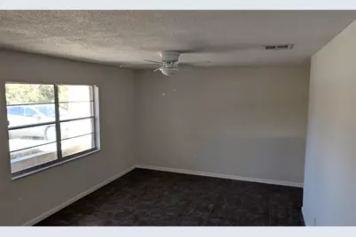 101 Voss Court, Sebring, FL 33876 - Photo 7