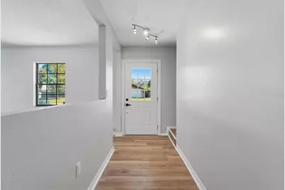 5328 Fox Run Road, Sarasota, FL 34231 - Photo 3