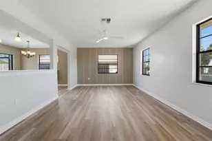 5328 Fox Run Rd, Sarasota, FL 34231 - Photo 5