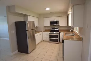 909 E Bella Vista St, Lakeland, FL 33805 - Photo 3